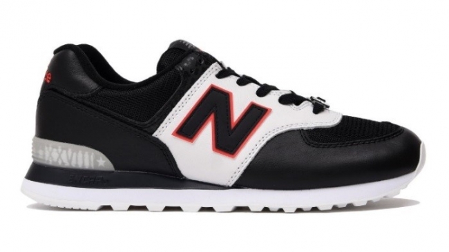 Disney × New Balance ニューバランスより「ミッキーマウスデザイン