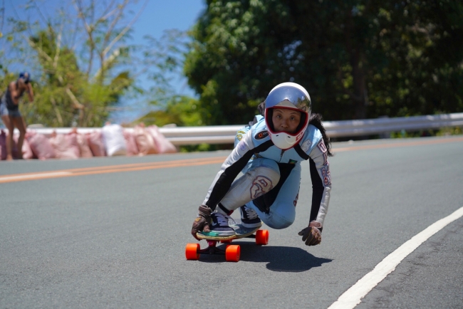 副会長にダウンヒルスケートボードで注目の女子 尾利出あゆみを選任