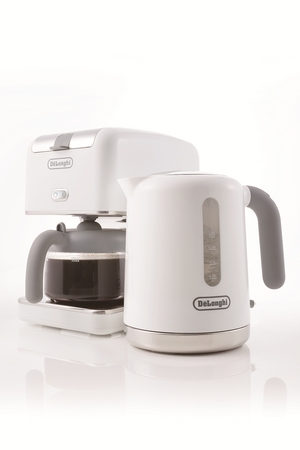 デロンギ ブラン (blanc) シリーズ登場。 濃厚で艶やかな白とメタルの