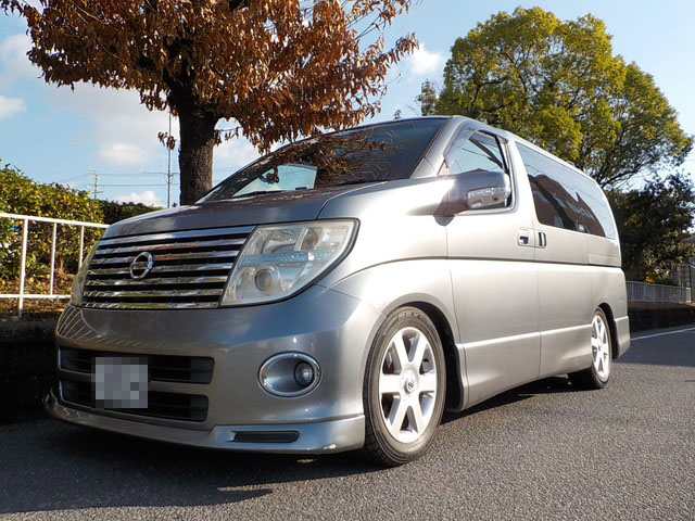 E51 エルグランド ブリッツ車高調の車高調整 四輪アライメント調整