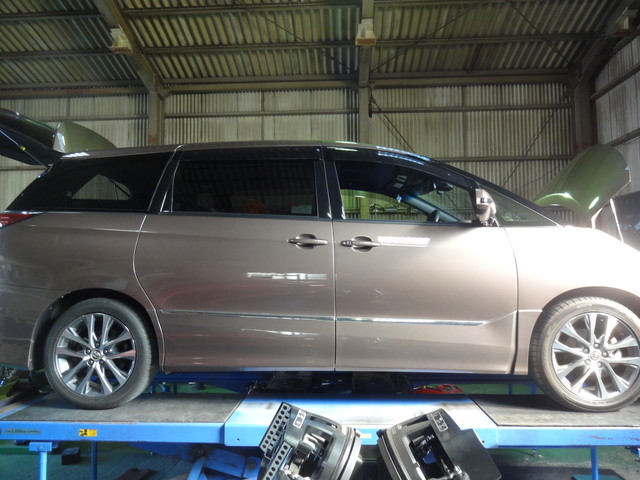 ACR50W エスティマ TEINの車高調 FLEX Zに交換 ｜ 持ち込み取付専門