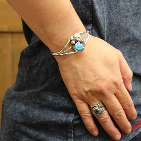 ピュアドール / ホワイトハーツブレスレット Mサイズ ターコイズ付