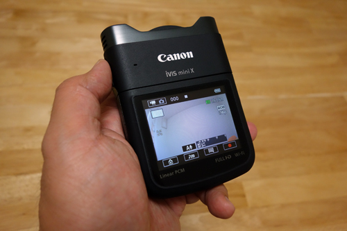 ステレオ高音質の録音が可能なキヤノンのパーソナルビデオカメラ『iVIS