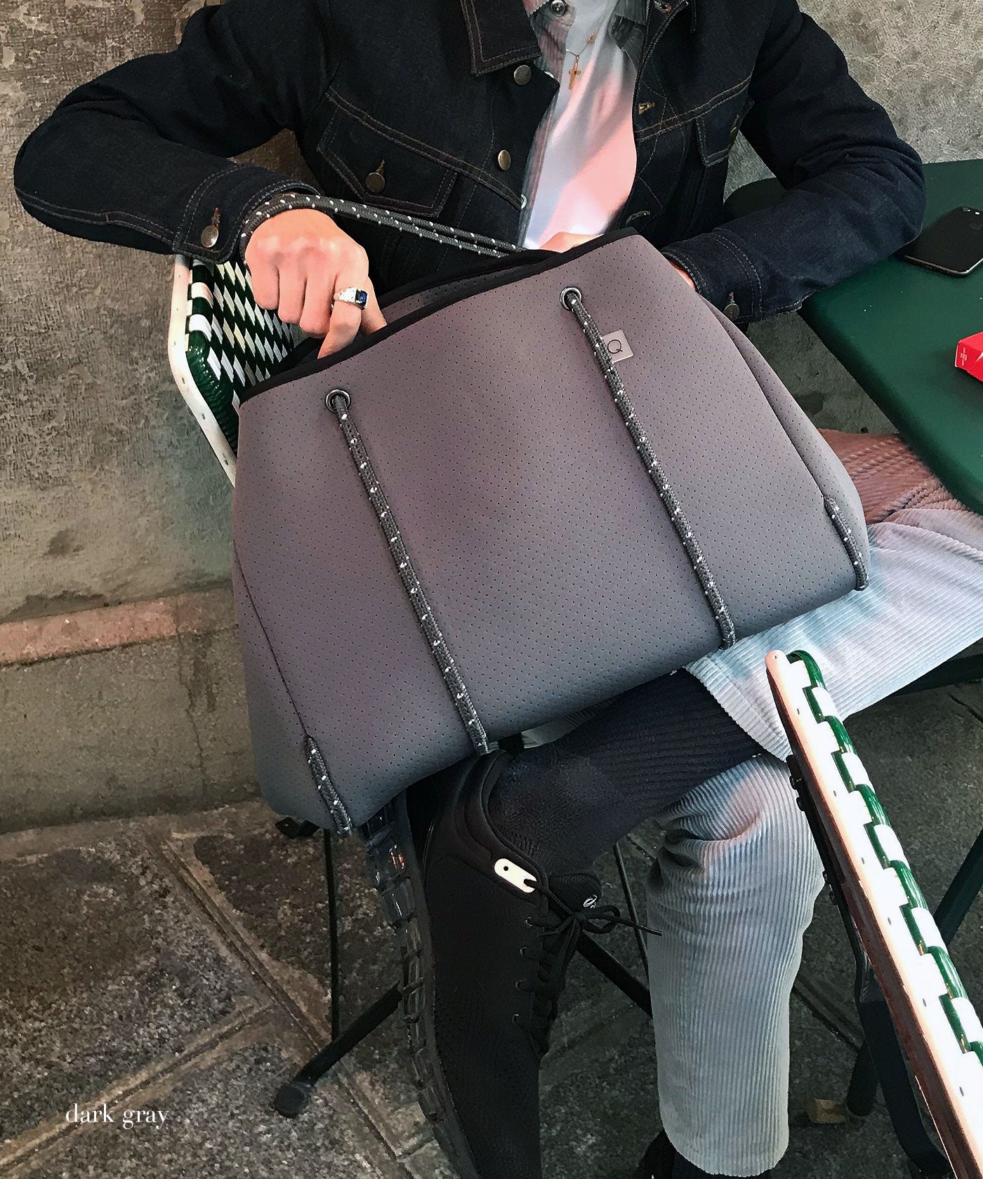 q bag paris zip L ジップ付きで大人気