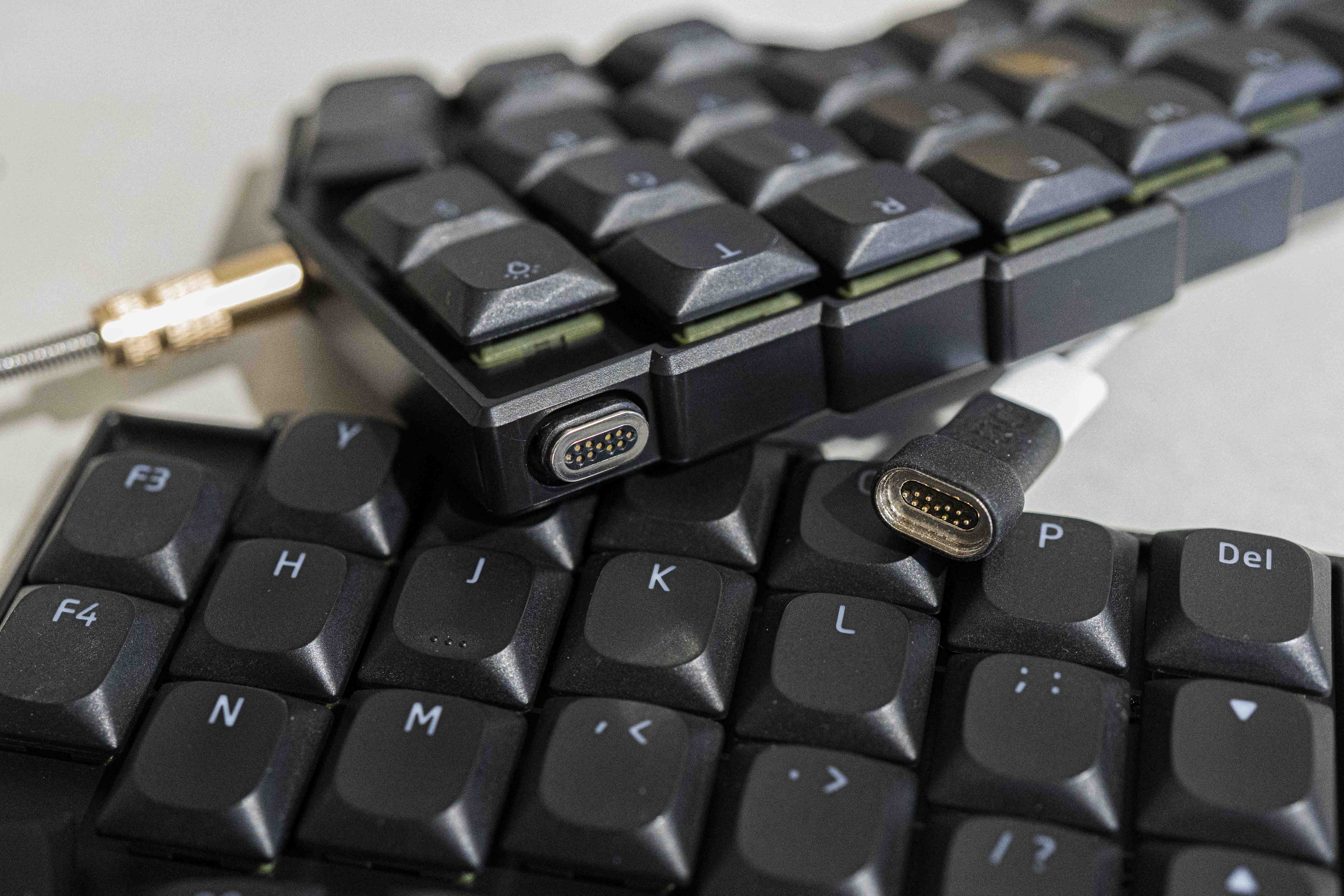 RealForce信者が「Corne V4 Chocolate」を1年使い倒して語りたい事: 40