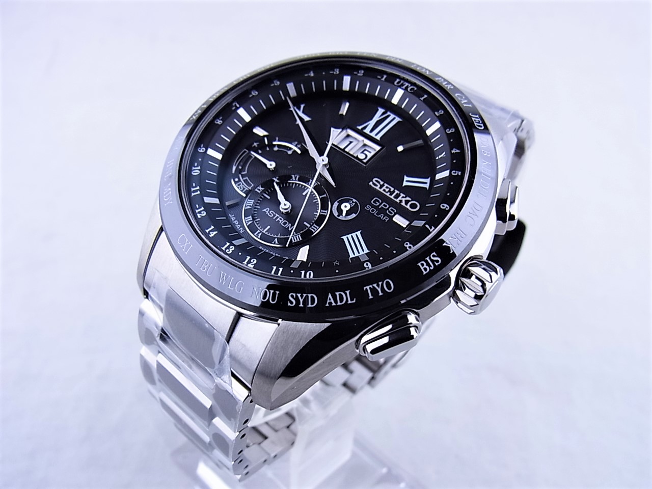 セイコーアストロン8XビッグデイトSBXB137(8X42-0AB0-3)を最安値価格で