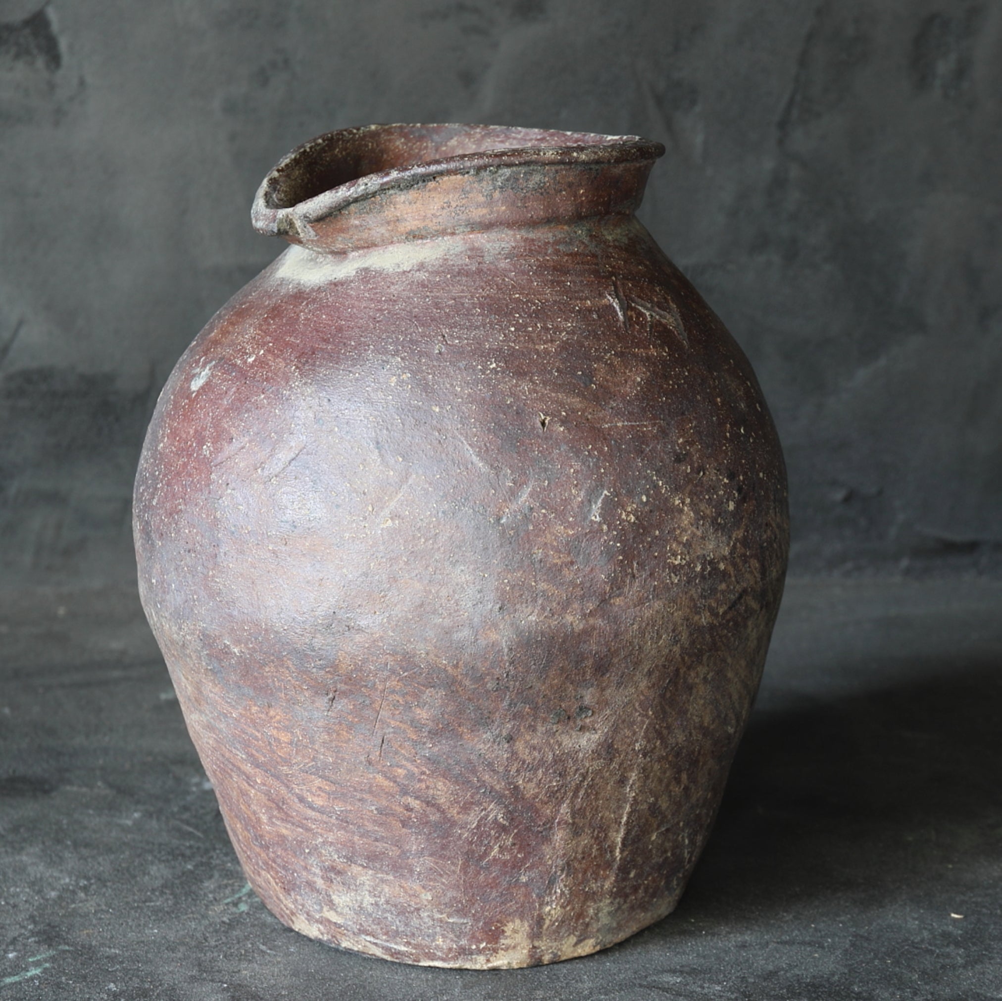 室町時代 古常滑 ひしゃげ壺（1336–1573 CE） | 入蘆花（ロカニイル）