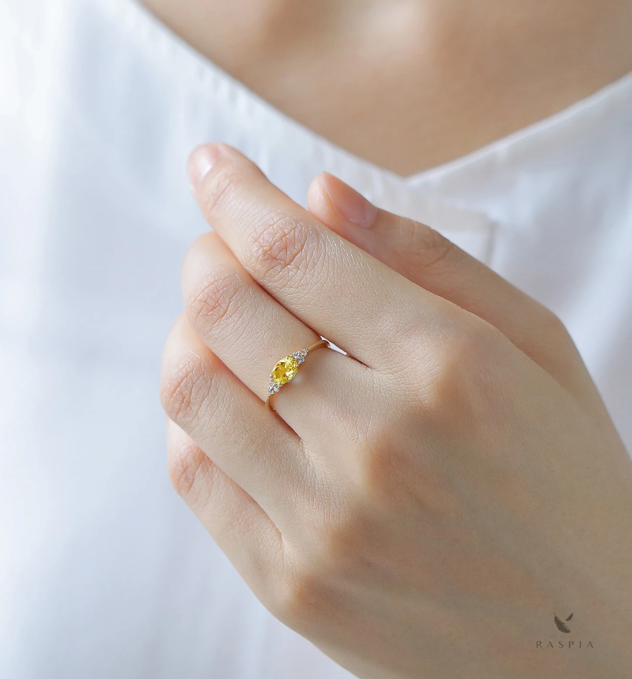 イエローサファイア＆ダイヤモンド K18リング オーバルカット ~Ello