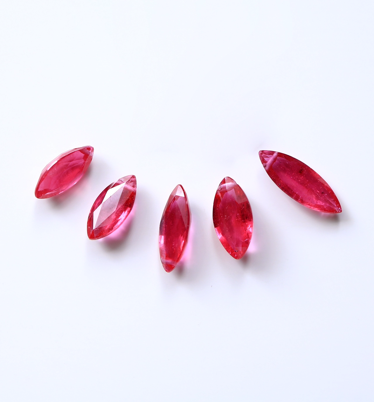 K10 ルビー(マーキスシェイプ)ネックレスチャーム ~BOURGEON