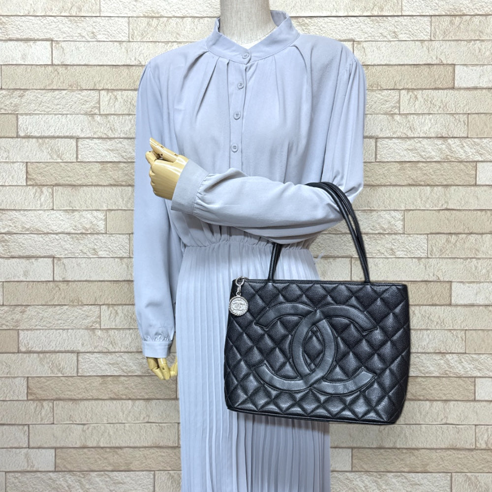 CHANEL シャネル 復刻トート マトラッセ トートバッグ キャビアスキン