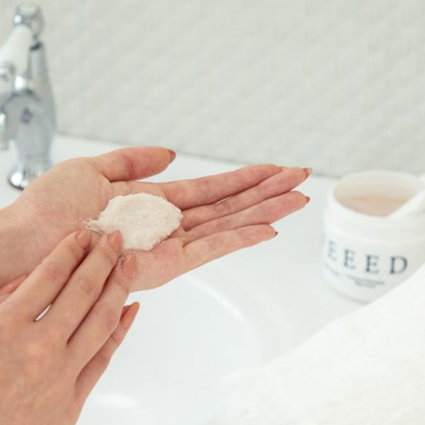 愛されボディへ導く薬用2WAYスクラブ【WEEED ブリススクラブ