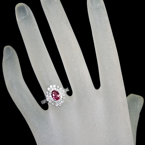 ネオンピンクスピネル 0.7ct ダイヤモンド 0.5ct プラチナ リング(指輪