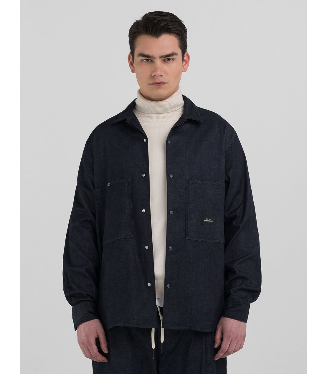 zz-M4137 000 821 Z67_007-1.jpg