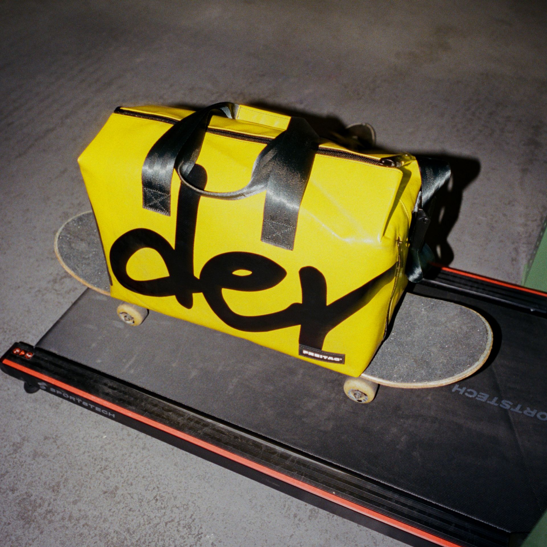 アップサイクルされたバッグとアクセサリー | FREITAG