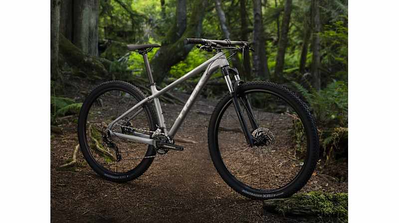 X-Caliber 8 - Trek Bikes (JP)
