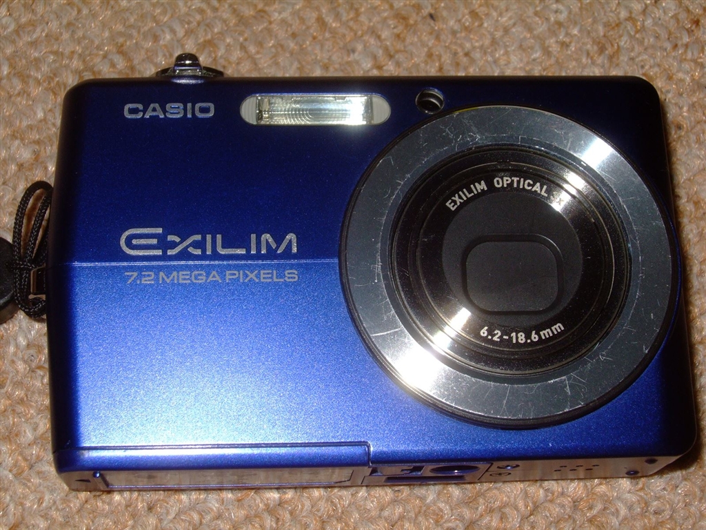 価格.com - 『青色は今でも綺麗。』カシオ EXILIM ZOOM EX-Z700