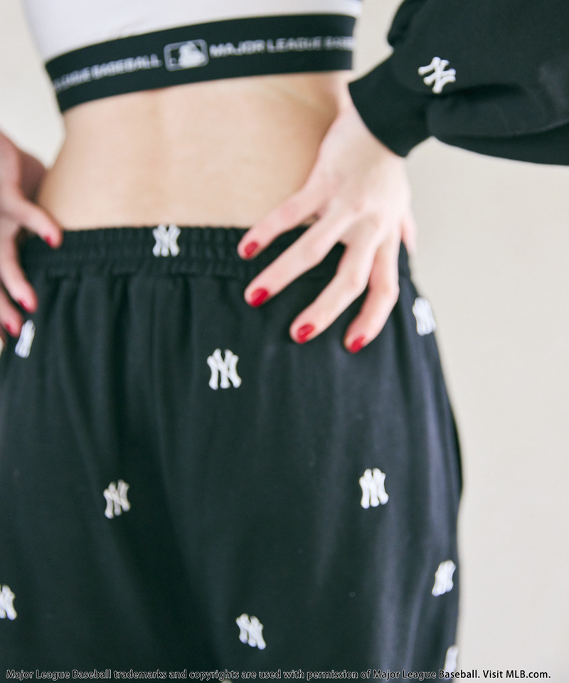 MLB】総柄刺しゅうロゴフーディセットアップ｜BACK TO THE FIELD