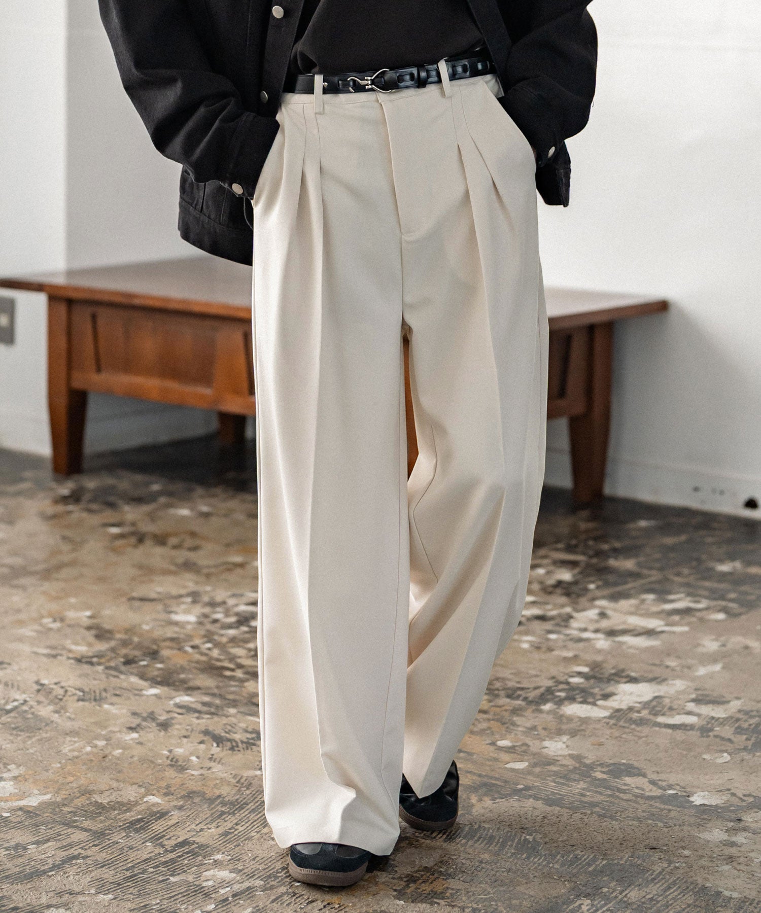 新色追加 セミワイド2タックイージーストレートスラックス 15248