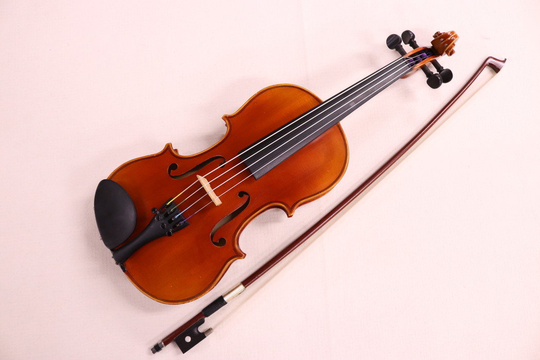 Suzuki 鈴木バイオリン No.230 1/8セット（弓・ケース付き）［中古