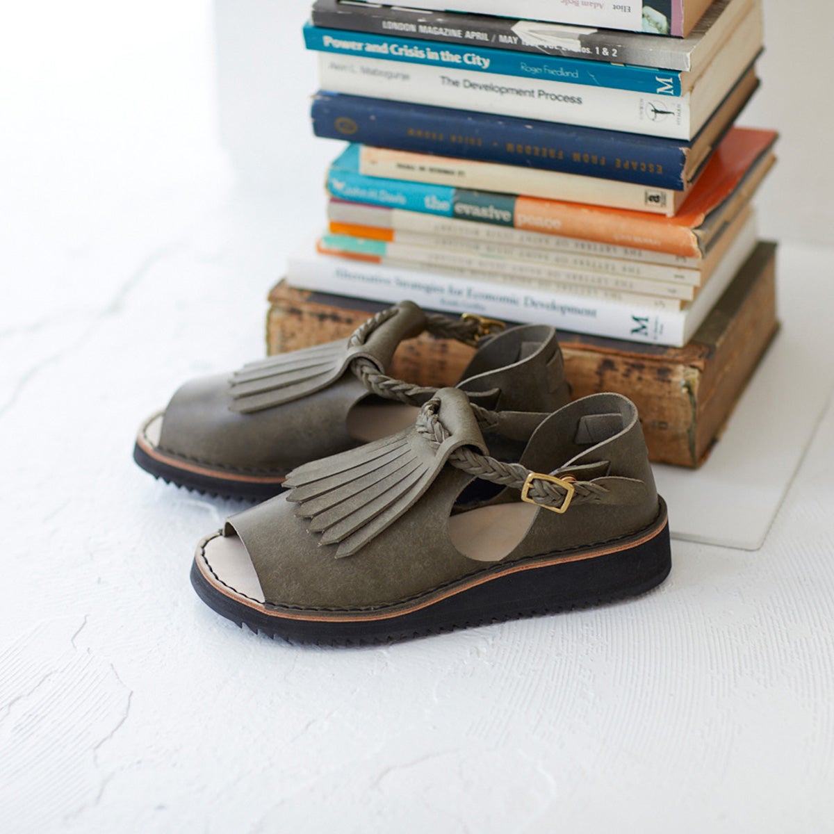 entoanのフリンジサンダル。- ほぼ日刊イトイ新聞