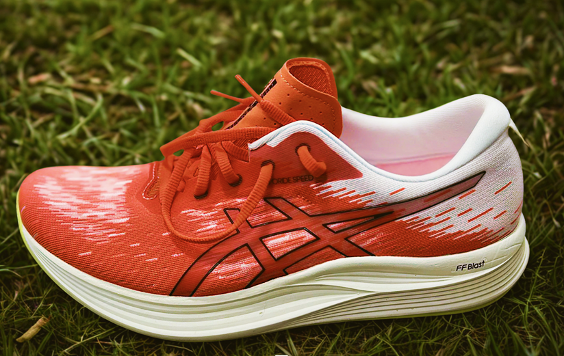 徹底レビュー】アシックス エボライドスピード3：速く、長く、快適に