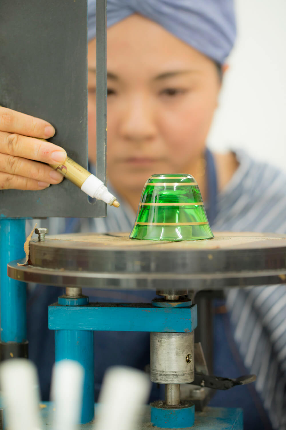 新品未使用】江戸切子 小鉢 食器 スクエア 紫 大友精三 東京都伝統工芸