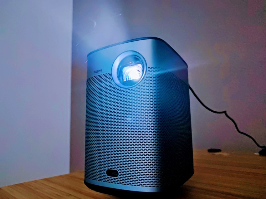 新型】XGIMI Halo＋(Plus)レビュー！最強モバイルプロジェクターを継承