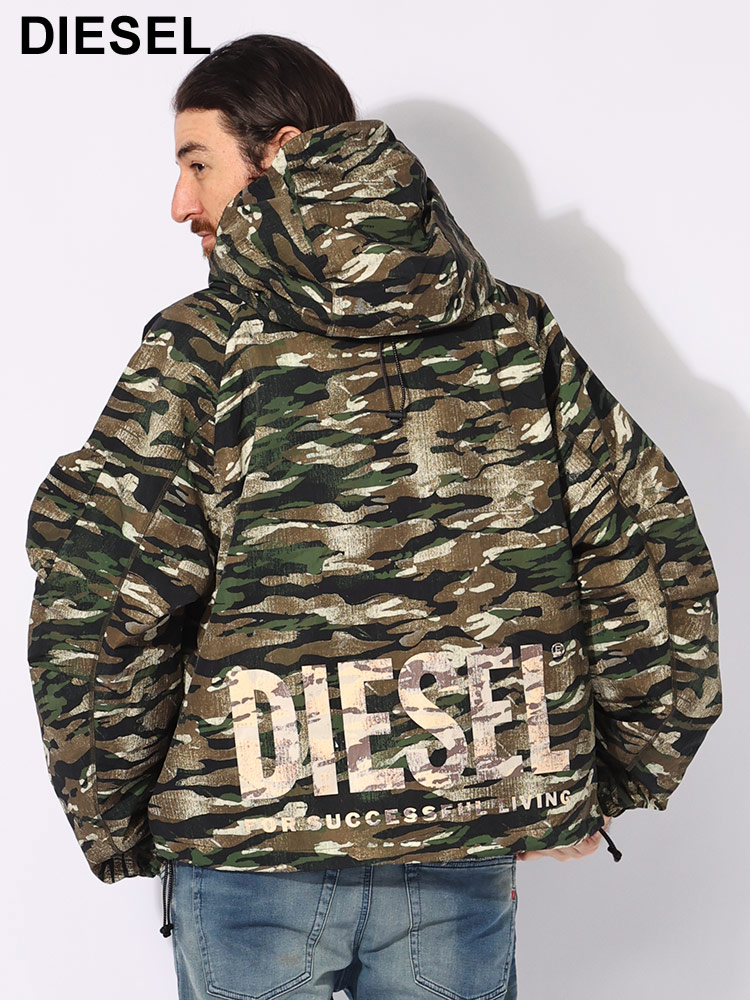 DIESEL (ディーゼル) カモフラ柄 バックロゴ ジッパー付きポケット