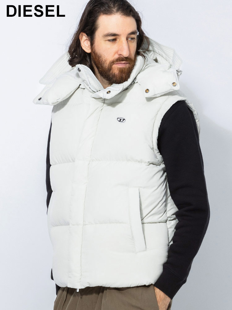 DIESEL (ディーゼル) フード着脱 ナイロン ロゴパッチ ダウンベスト