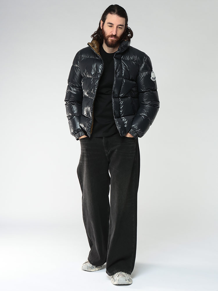 MONCLER (モンクレール) サガラワッペン フルジップ ダウンジャケット