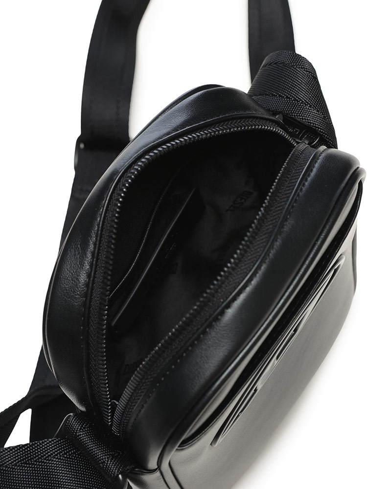 DIESEL (ディーゼル) オーバルD ロゴ フェイクレザー ボディバッグ