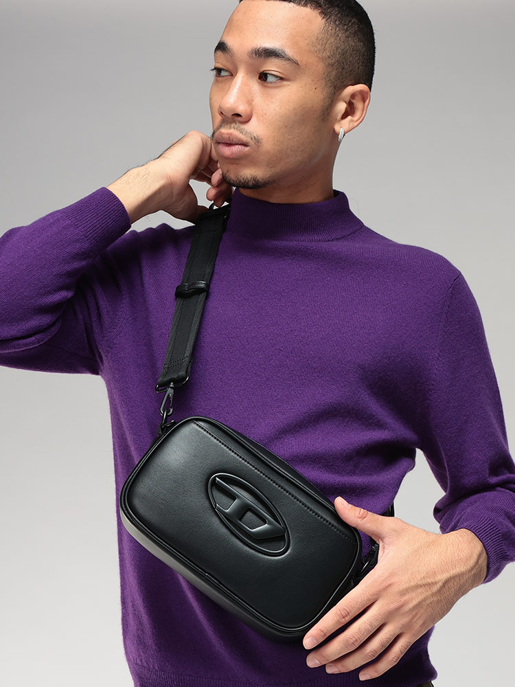 DIESEL (ディーゼル) オーバルD ロゴ フェイクレザー カメラバッグ