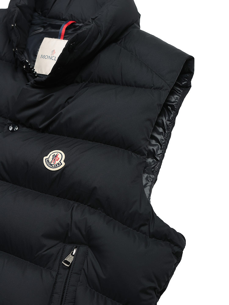 MONCLER (モンクレール) ロゴ マット フルジップ ダウンベスト TIBB