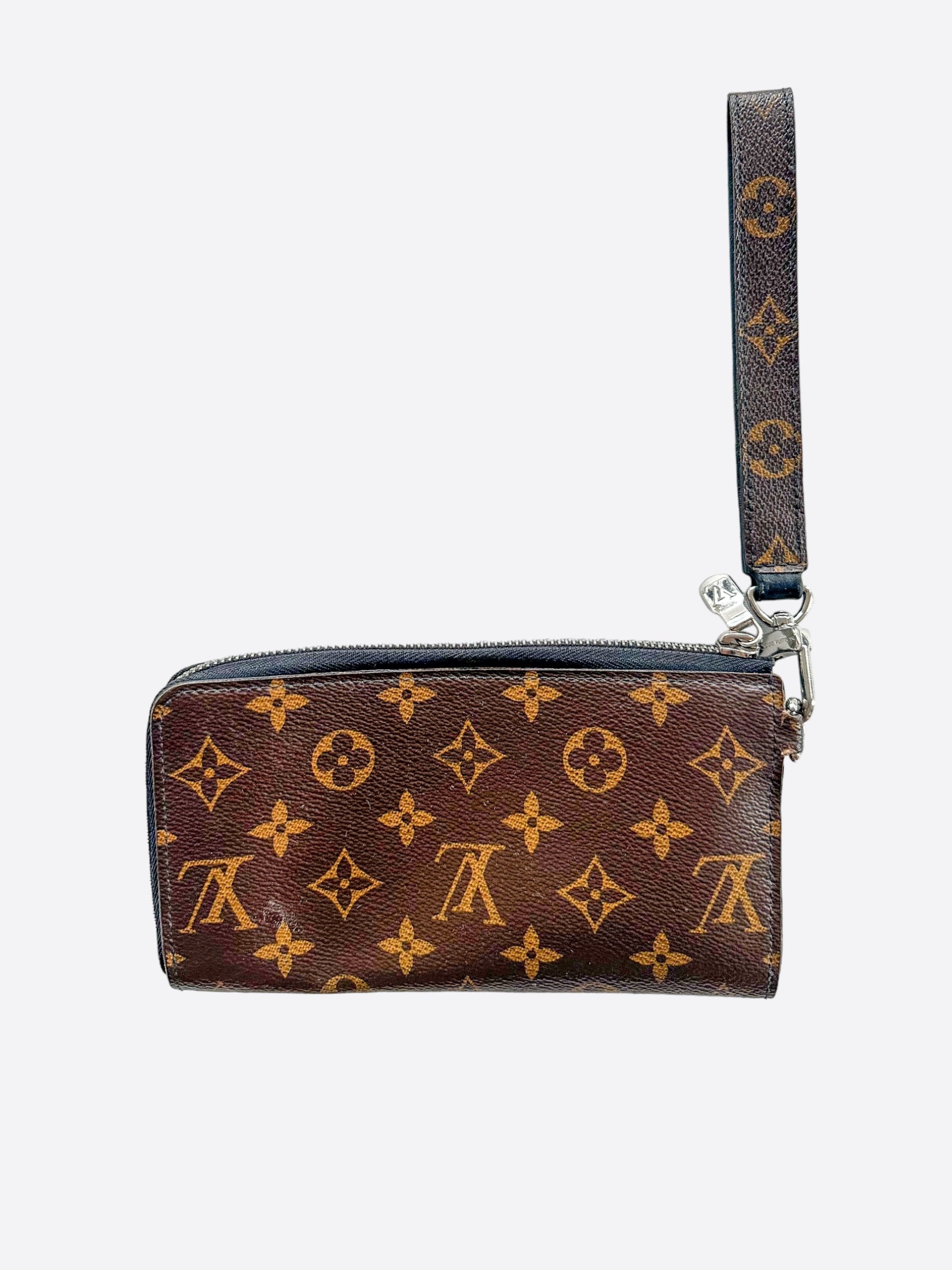 Louis Vuitton Brown Monogram Zippy Dragonne Wallet – Savonches