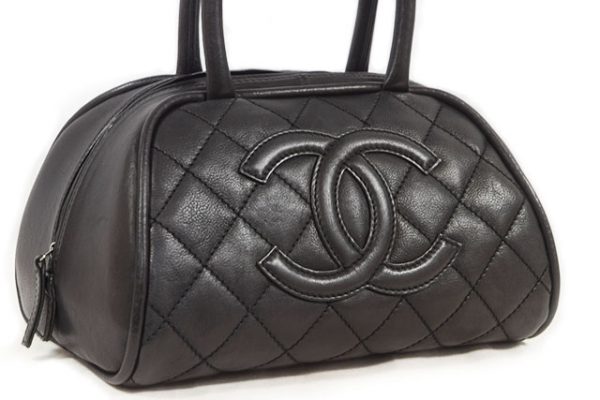 売切】シャネル ミニ ボストンバッグ 黒 レザー S金具 ランクA