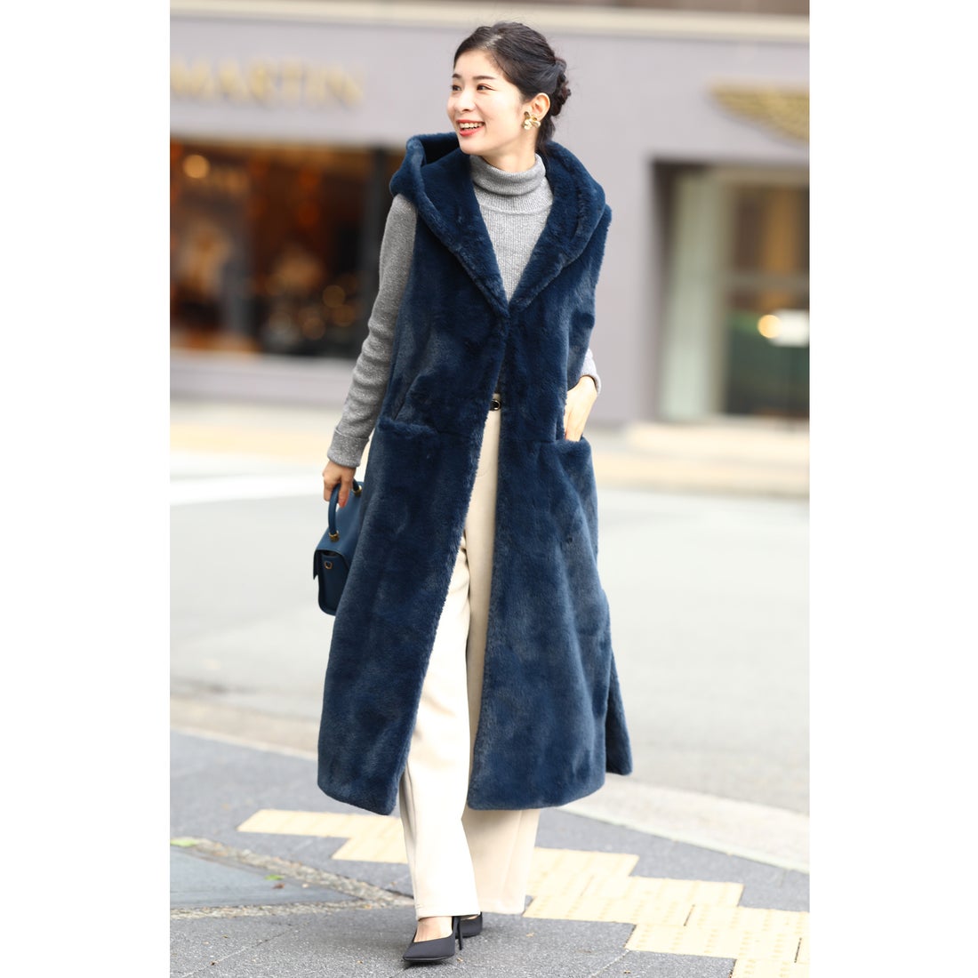 カワイイ CAWAII 憧れの ファーベスト （ネイビー） - ファッション