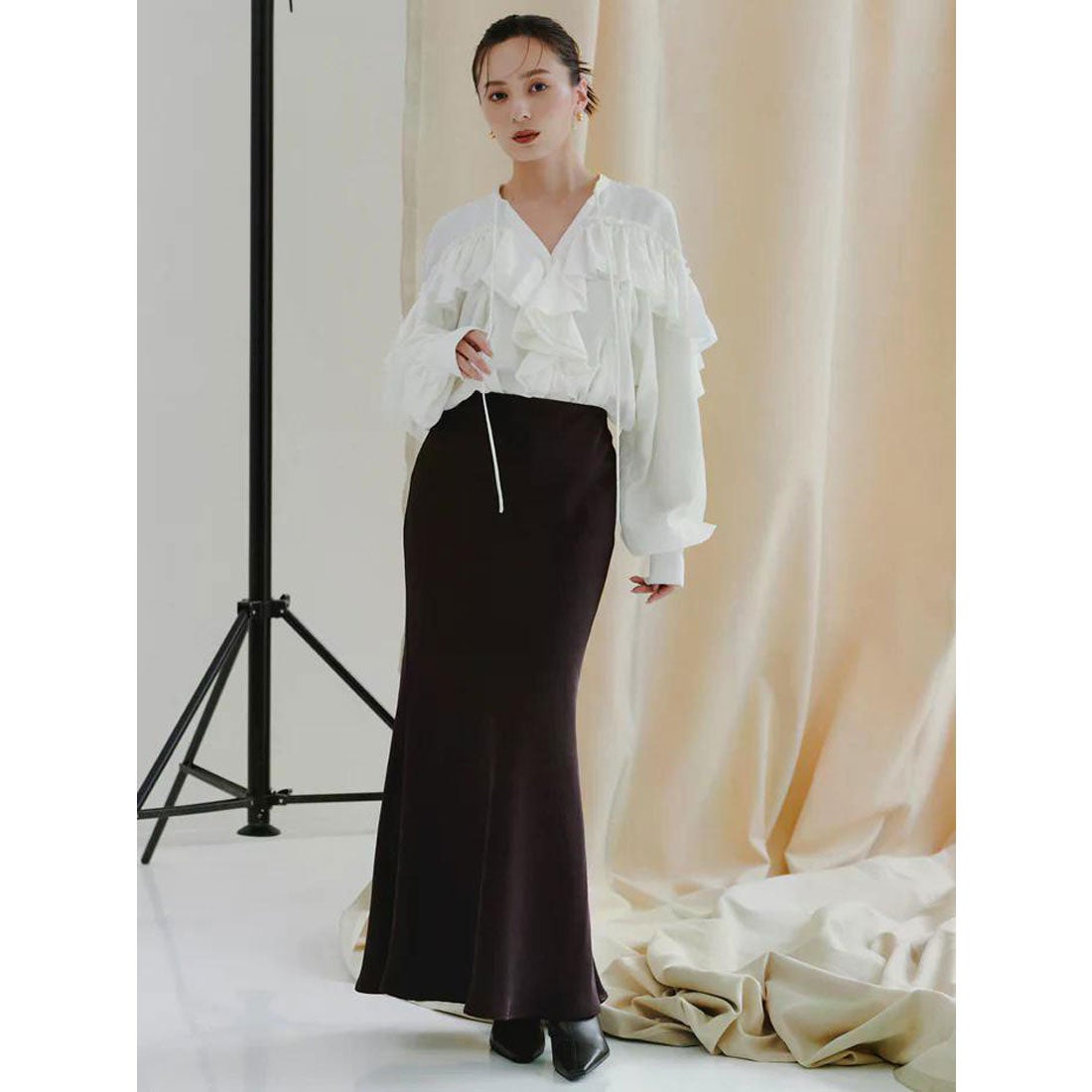 アニュアンス anuans サテンナロースカート （BLACK） -靴