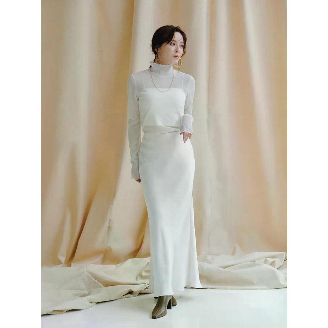 アニュアンス anuans サテンナロースカート （GRAYISH PINK