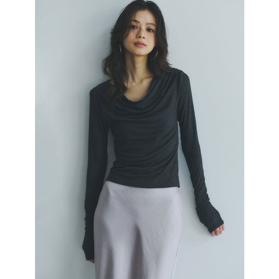 アニュアンス anuans ギャザードレープカットトップス （BLACK） -靴