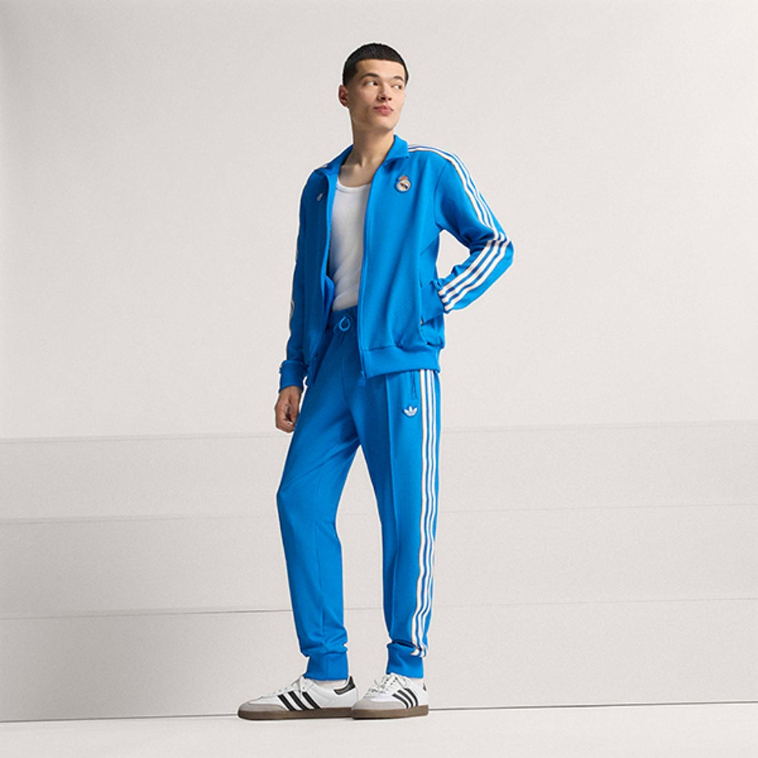 adidas レアルマドリード 25/26 TERRACE ICON トラックパンツ(ブルー