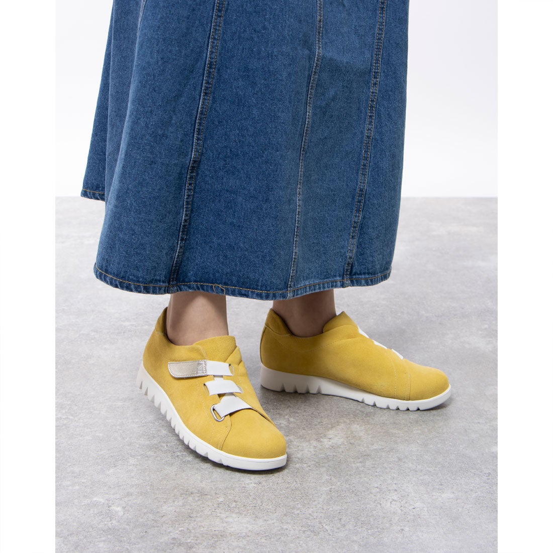 アカクラ AKAKURA 【防水レザー】ベルクロスニーカー （YE/S