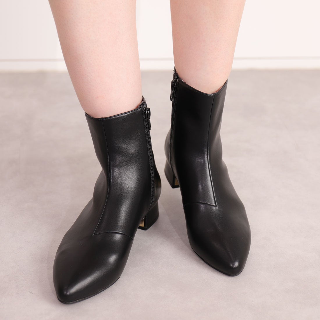 アルテミス バイ ダイアナ artemis by DIANA メタルプレートヒール