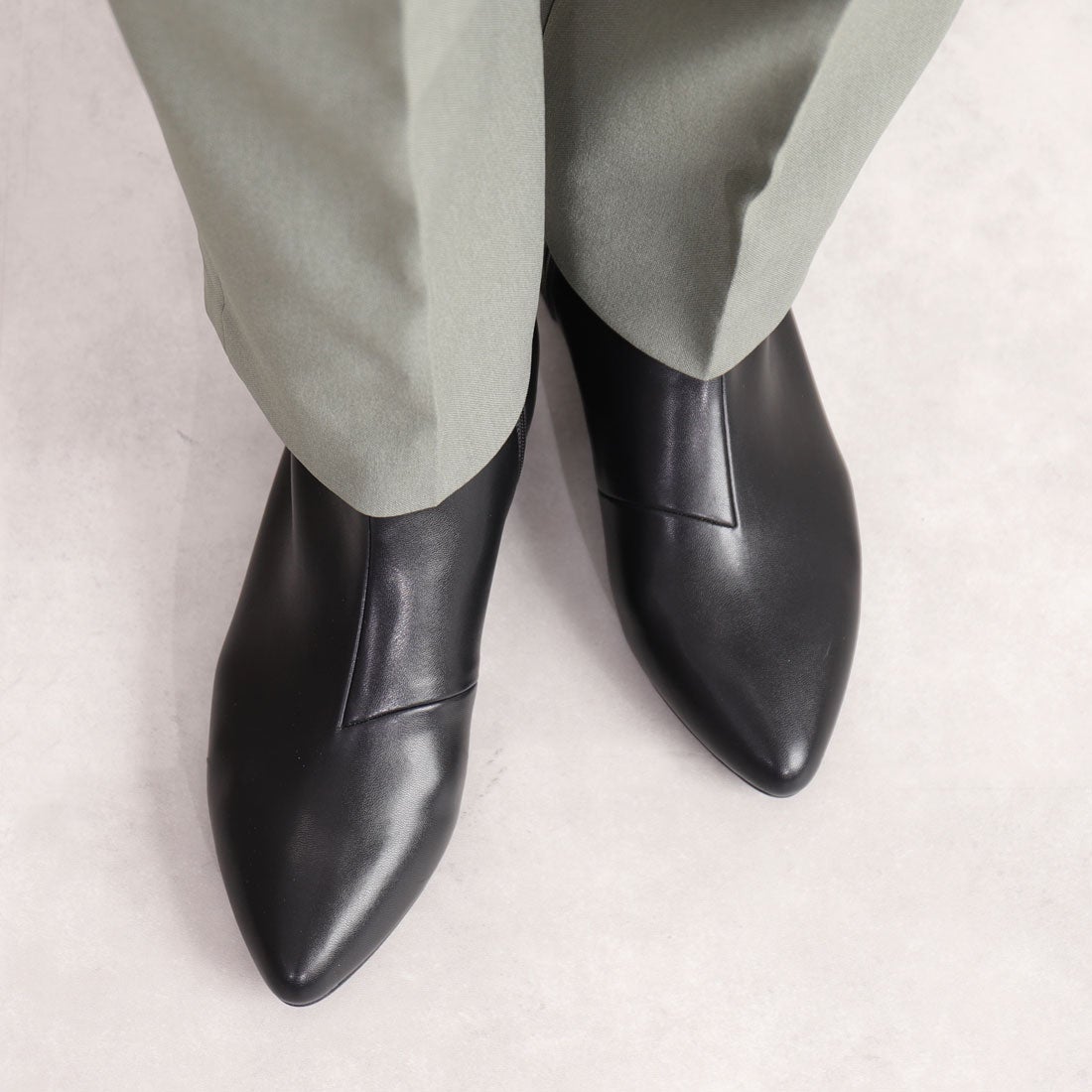 アルテミス バイ ダイアナ artemis by DIANA メタルプレートヒール