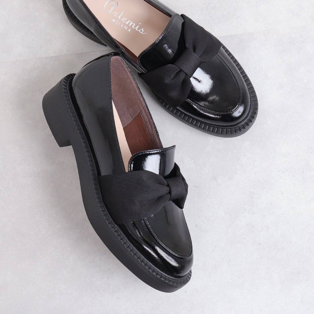 アルテミス バイ ダイアナ artemis by DIANA グログランリボン厚底