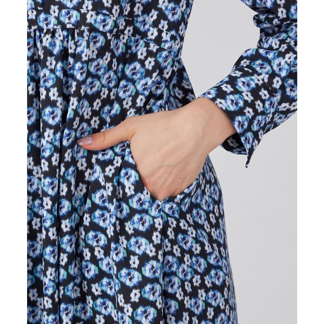 ボールジィ Ballsey ブルリーフラワープリント クルーネックワンピース