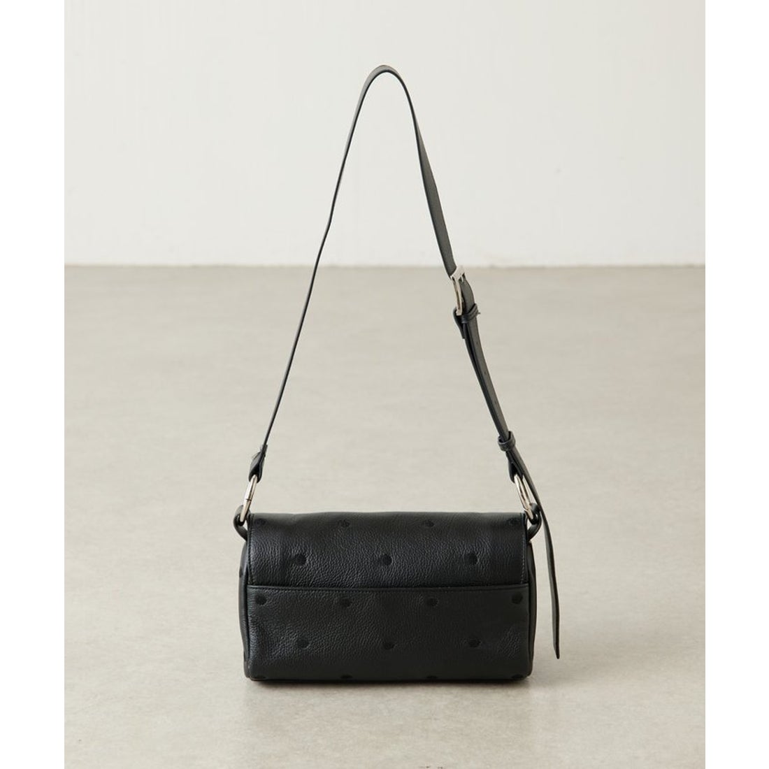 ビアズリー BEARDSLEY ドットボディバッグ （black） - ファッション