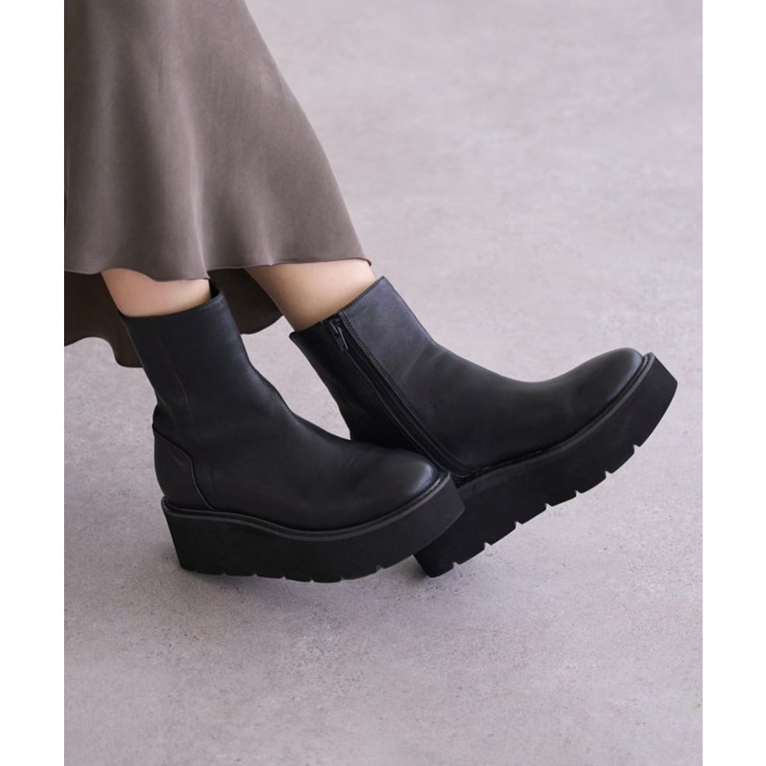 ビアズリー BEARDSLEY 《近日予約開始》レザーミドルブーツ （black