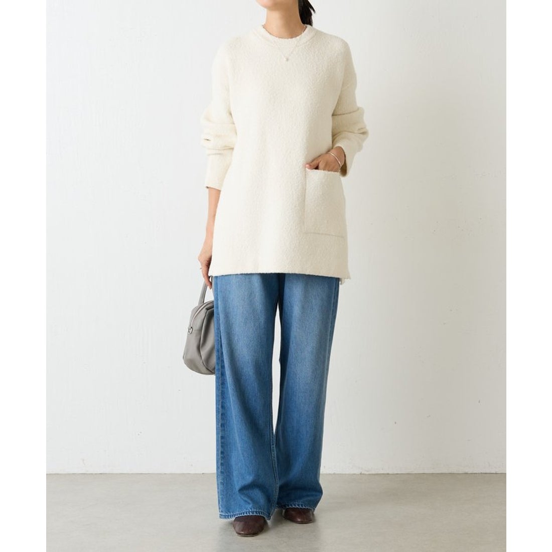 ビアズリー BEARDSLEY ブークレ接結スリットプルオーバー （white