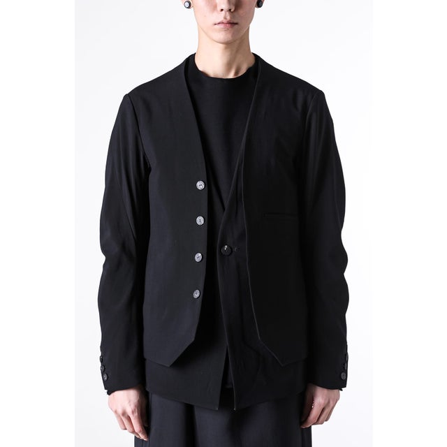 アイテム紹介] DEVOA 25SSのノーカラーレイヤードジャケットの魅力を