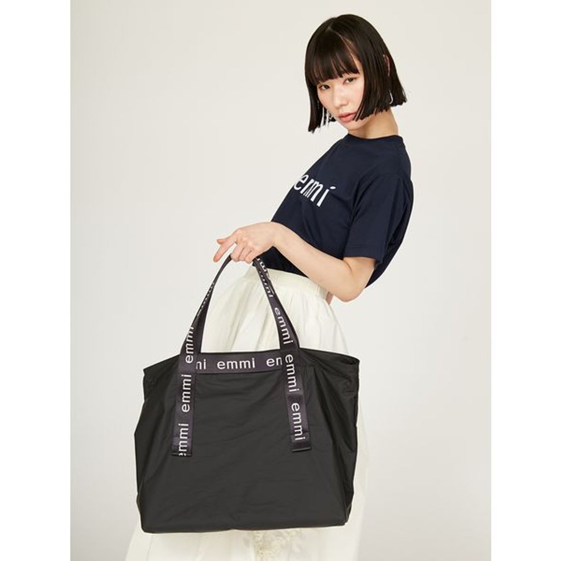 エミ emmi 【10th】【ONLINE限定カラー】emmiロゴビッグトートバッグ